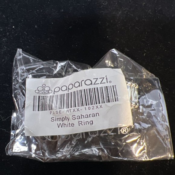 New Paparazzi Silver Tone Simply Saharan White Stretch Ring (R272) - Picture 2 of 2